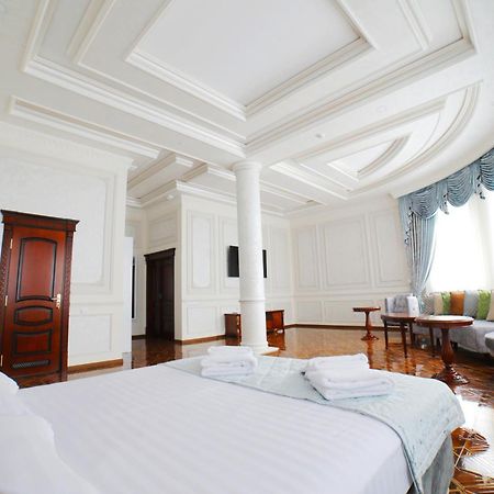 Bravolyuks Hotel ウルゲンチ エクステリア 写真