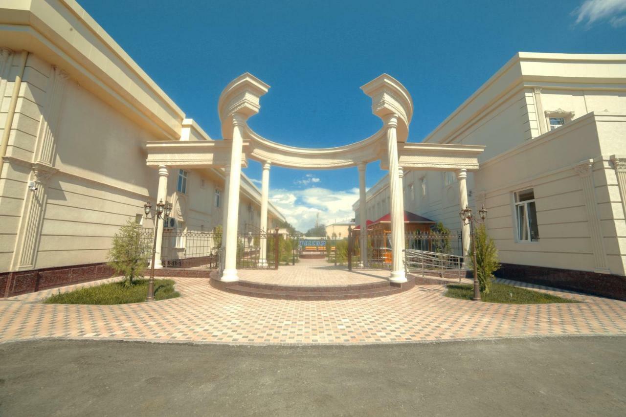 Bravolyuks Hotel ウルゲンチ エクステリア 写真